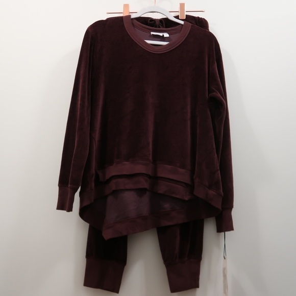 EUC WILT Boxy Velour Sweatshirt Set - Picture 3 of 10